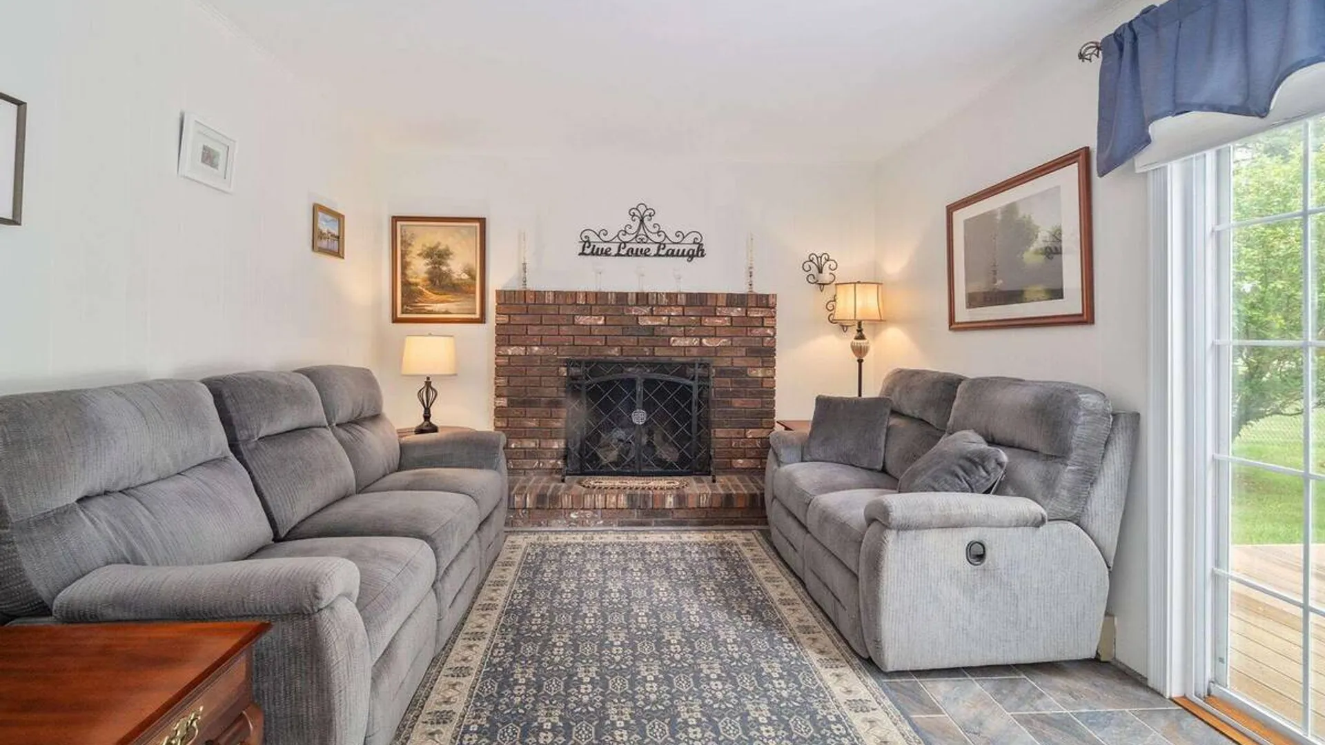 Property at 18 Fairway Lane, Colonie, NY 12304 15