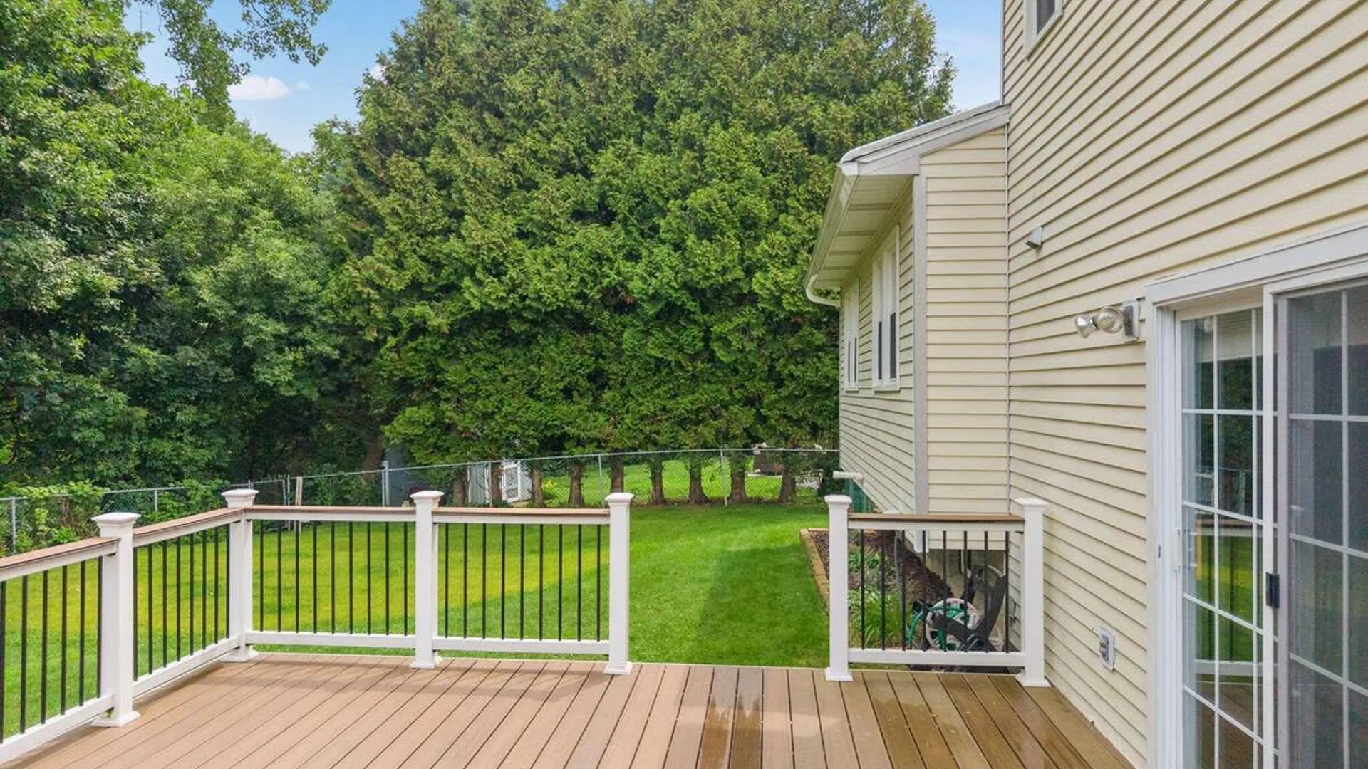 Property at 18 Fairway Lane, Colonie, NY 12304 36