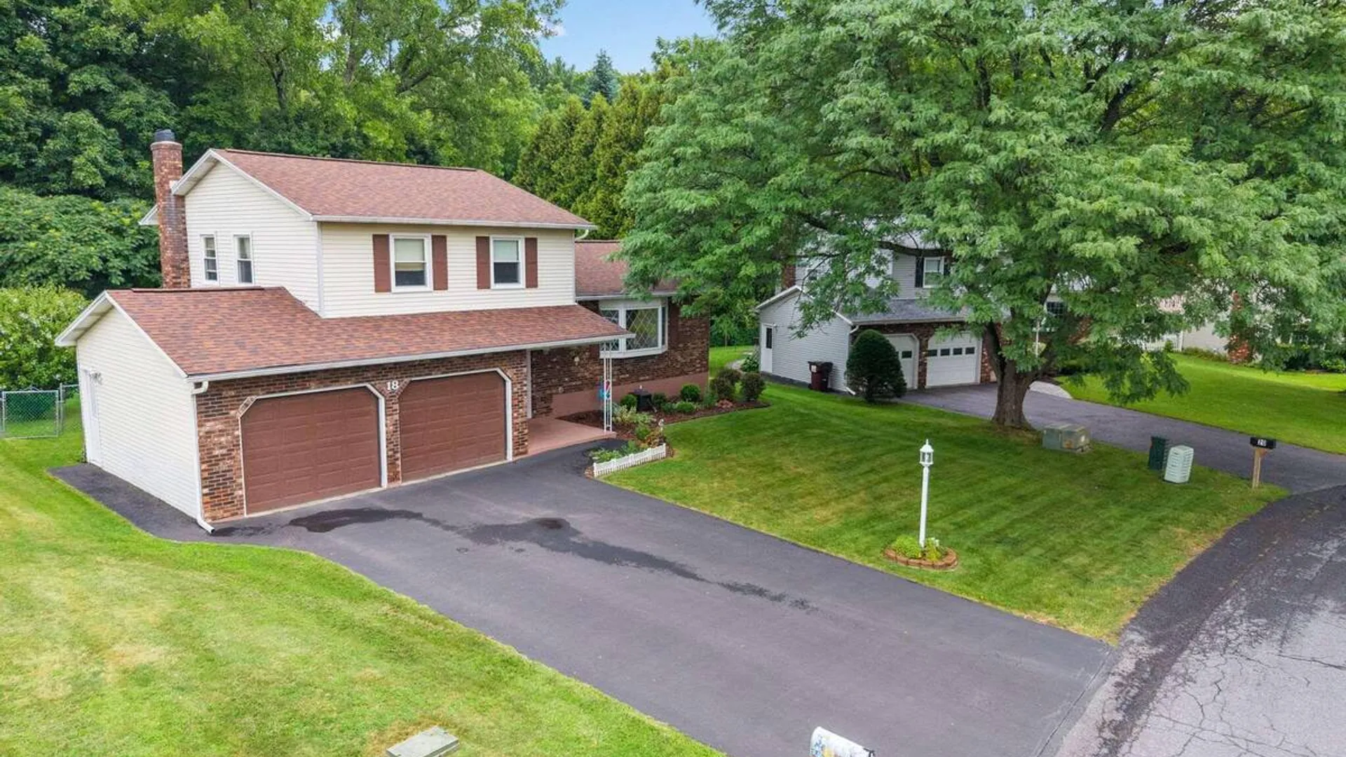 Property at 18 Fairway Lane, Colonie, NY 12304 43