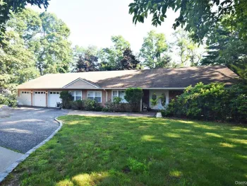 Property at 29 Ivy Hill Drive, Smithtown, NY 11787
