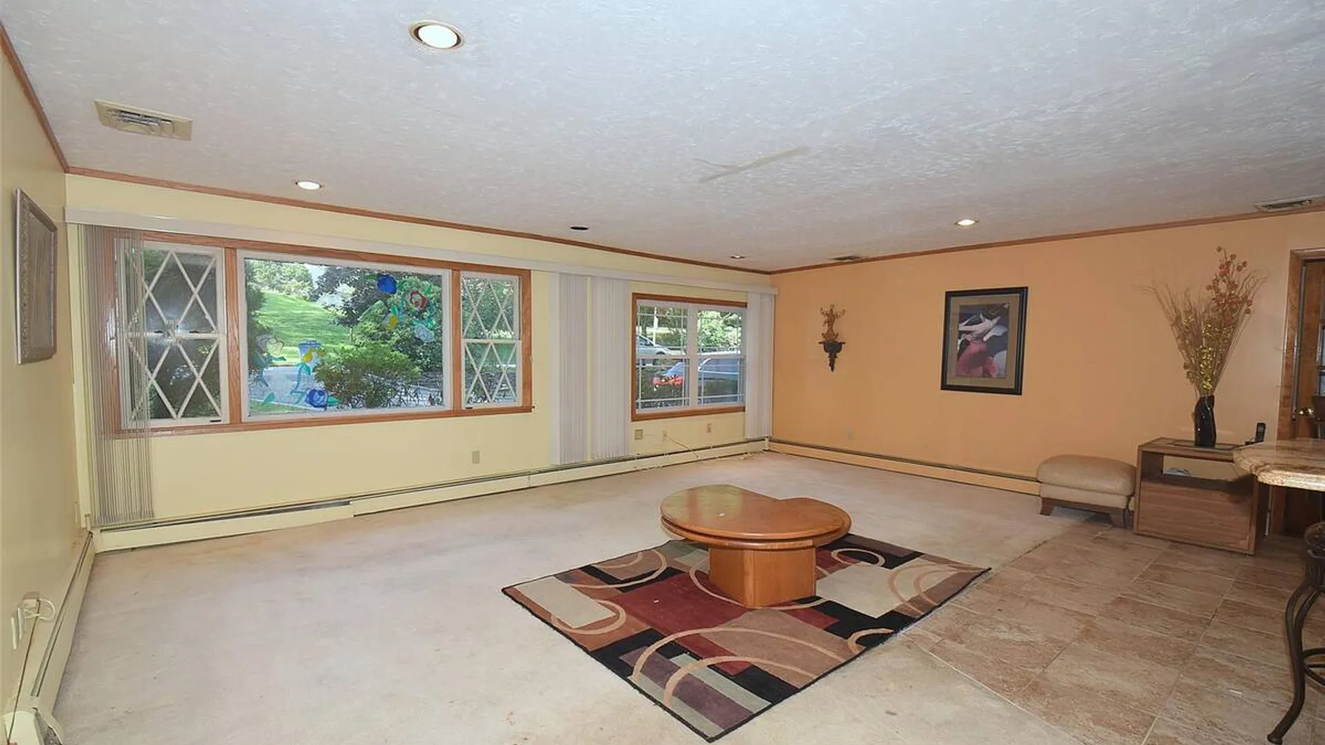 Property at 29 Ivy Hill Drive, Hauppauge, NY 11787 3