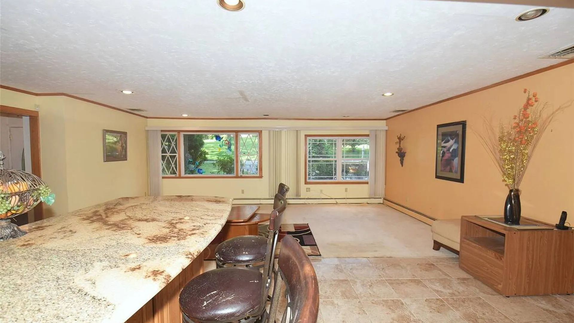 Property at 29 Ivy Hill Drive, Hauppauge, NY 11787 9