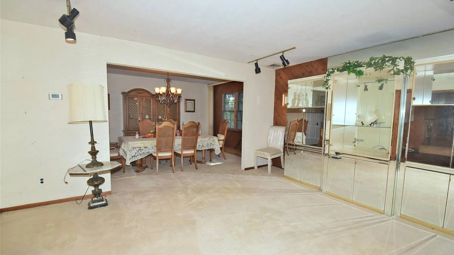 Property at 29 Ivy Hill Drive, Hauppauge, NY 11787 12