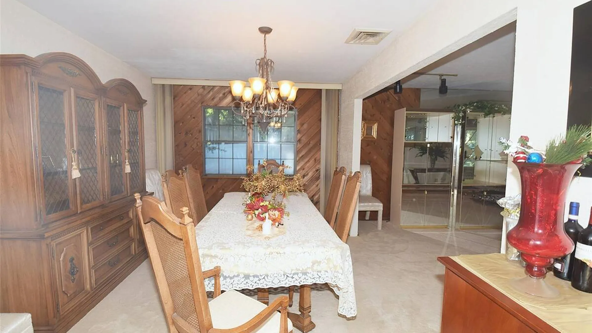 Property at 29 Ivy Hill Drive, Hauppauge, NY 11787 14