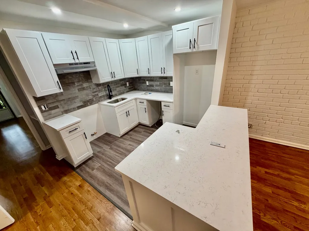 Property at 115 Stonelea Pl, New Rochelle, NY 10801