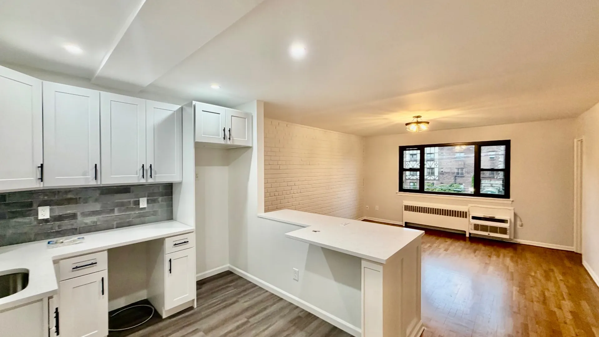 Property at 115 Stonelea Pl, New Rochelle, NY 10801 8