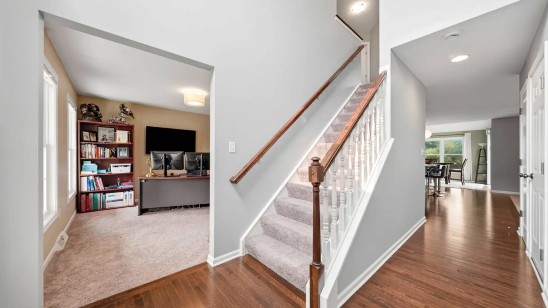 Property at 39 Chancellor Ln, West Seneca, NY 14224 5