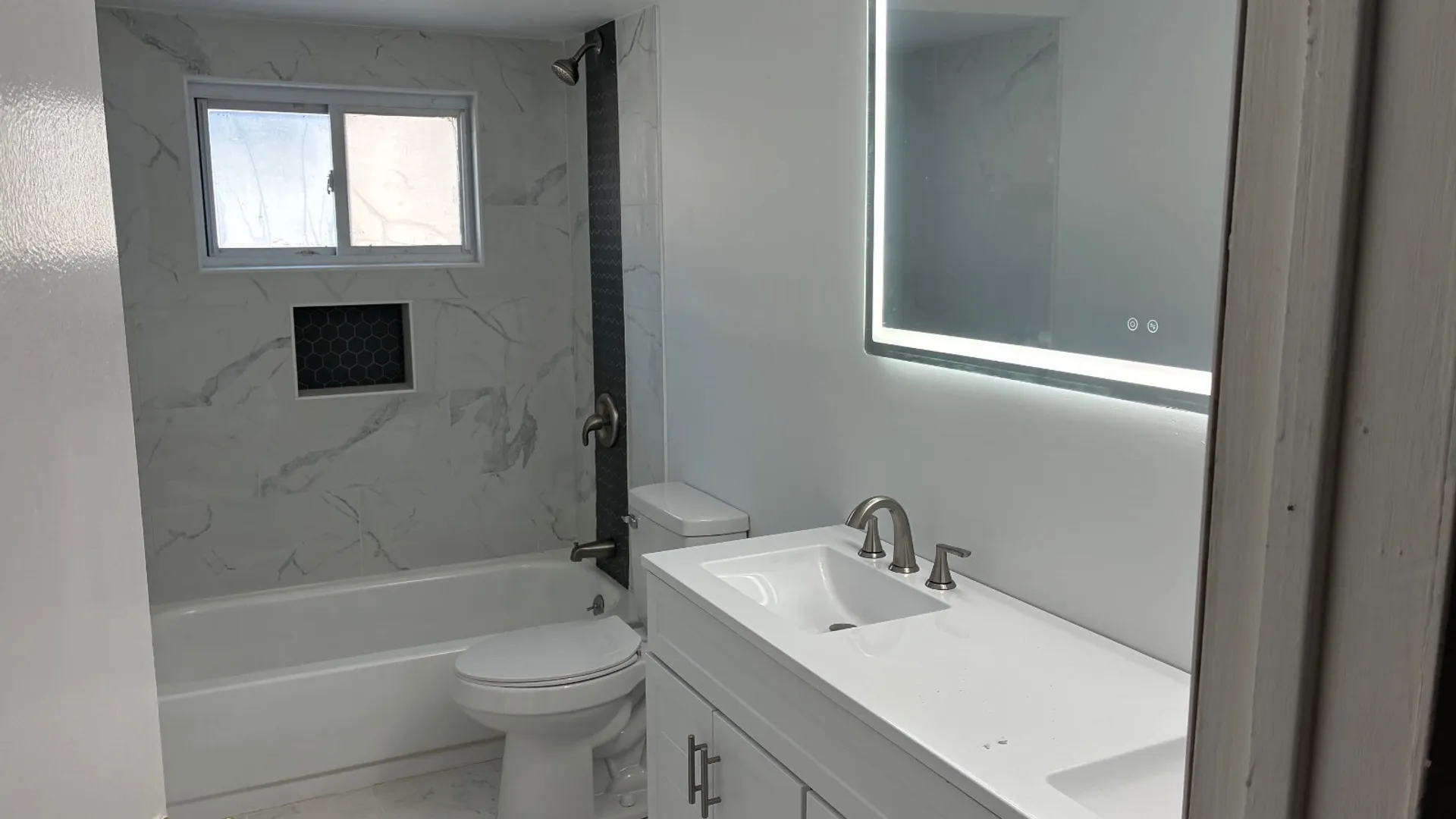 Property at 86 Russek Dr, Staten Island, NY 10312 5