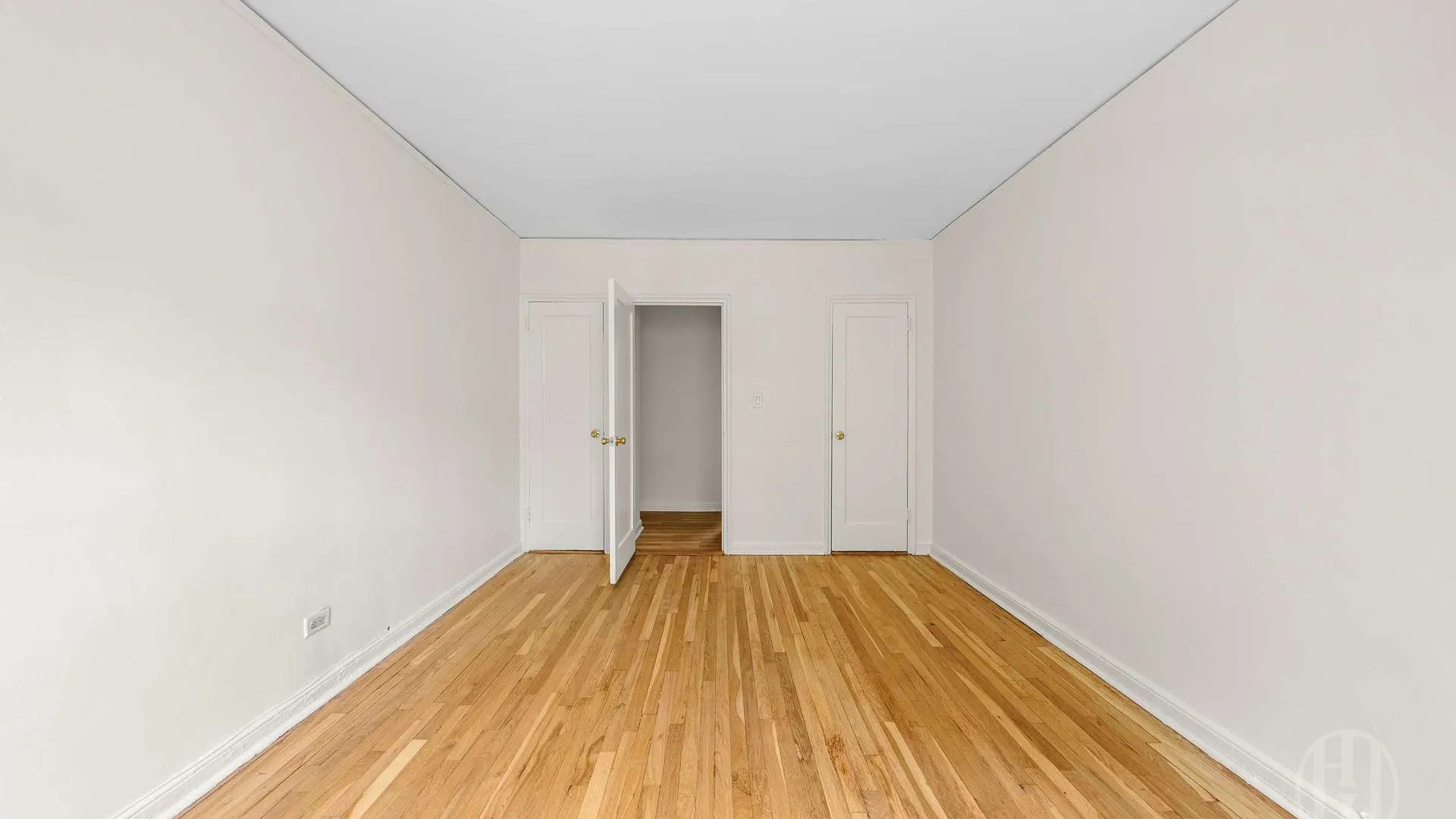 Property at 141 -27 79th Ave, Queens, NY 11367 4