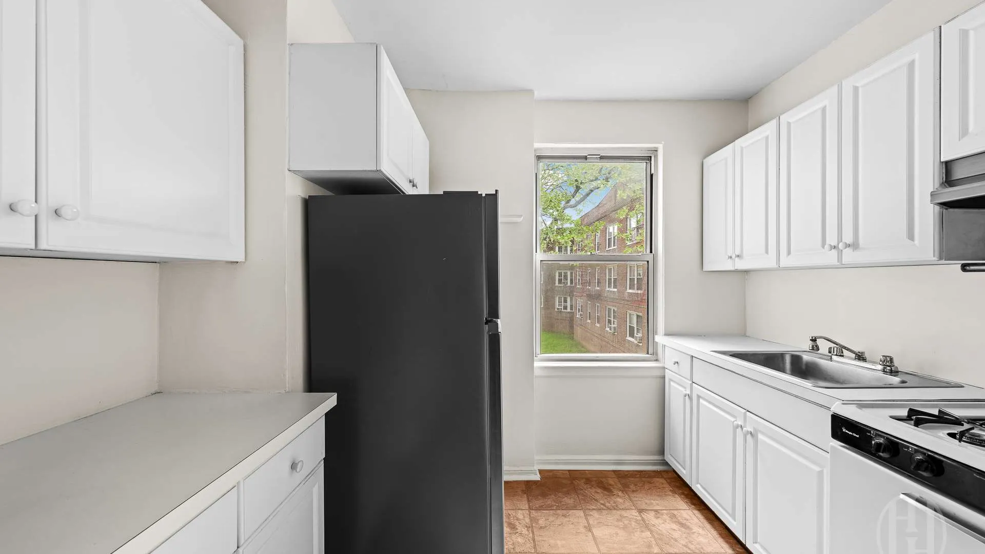 Property at 141 -27 79th Ave, Queens, NY 11367 10