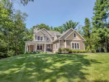 Property at 3 Iris Dr, Saratoga Springs, NY 12866
