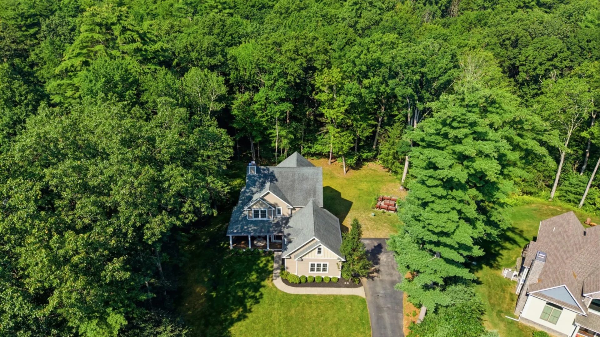 Property at 3 Iris Dr, Saratoga Springs, NY 12866 2
