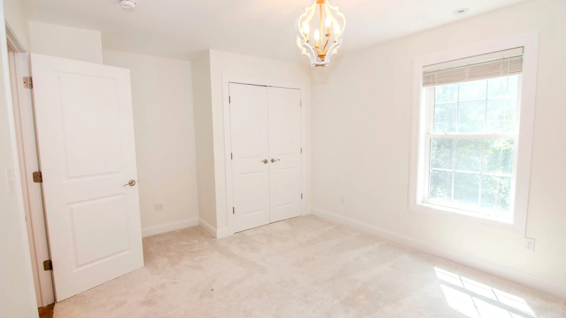 Property at 3 Iris Dr, Saratoga Springs, NY 12866 45