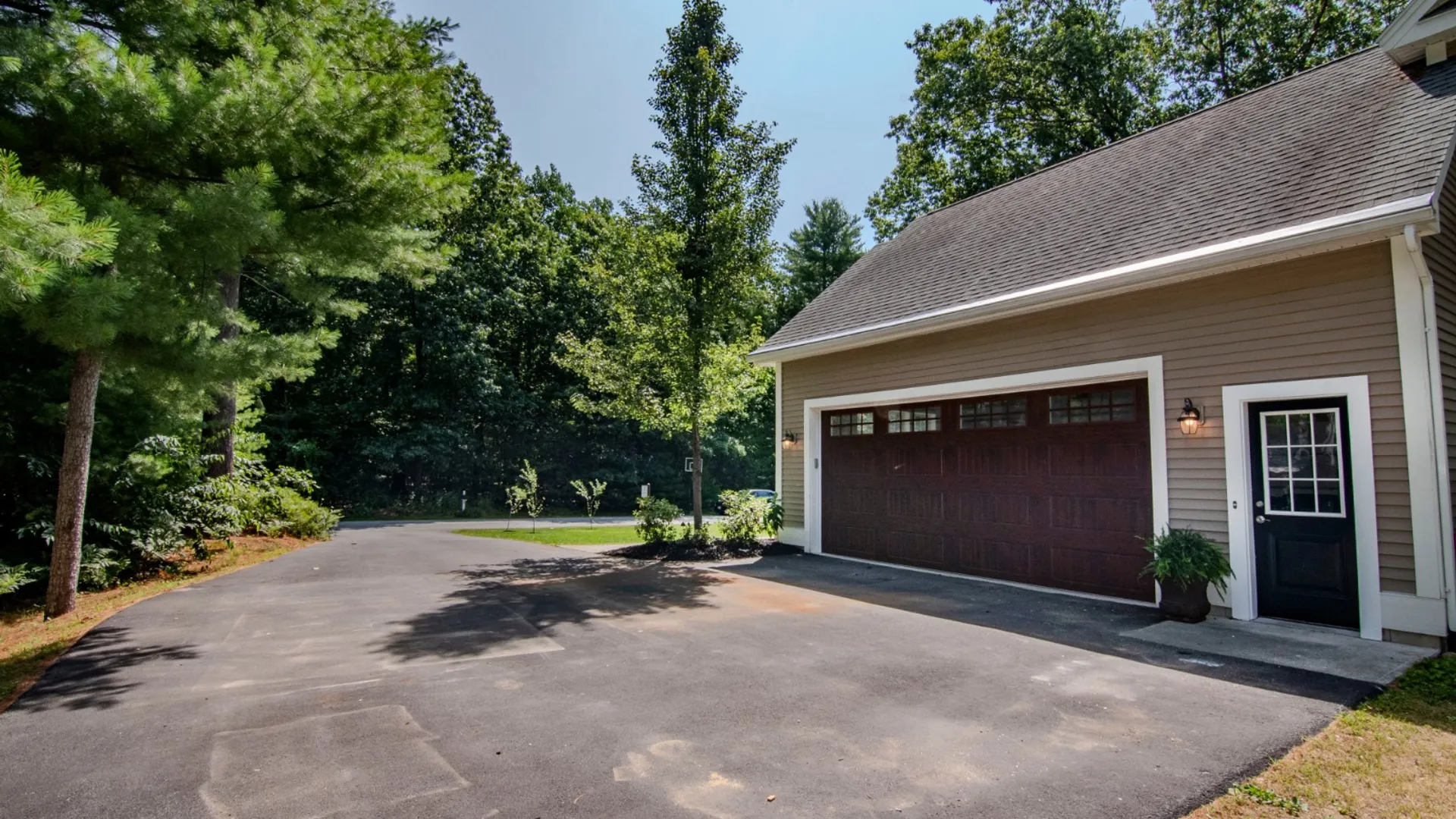 Property at 3 Iris Dr, Saratoga Springs, NY 12866 59
