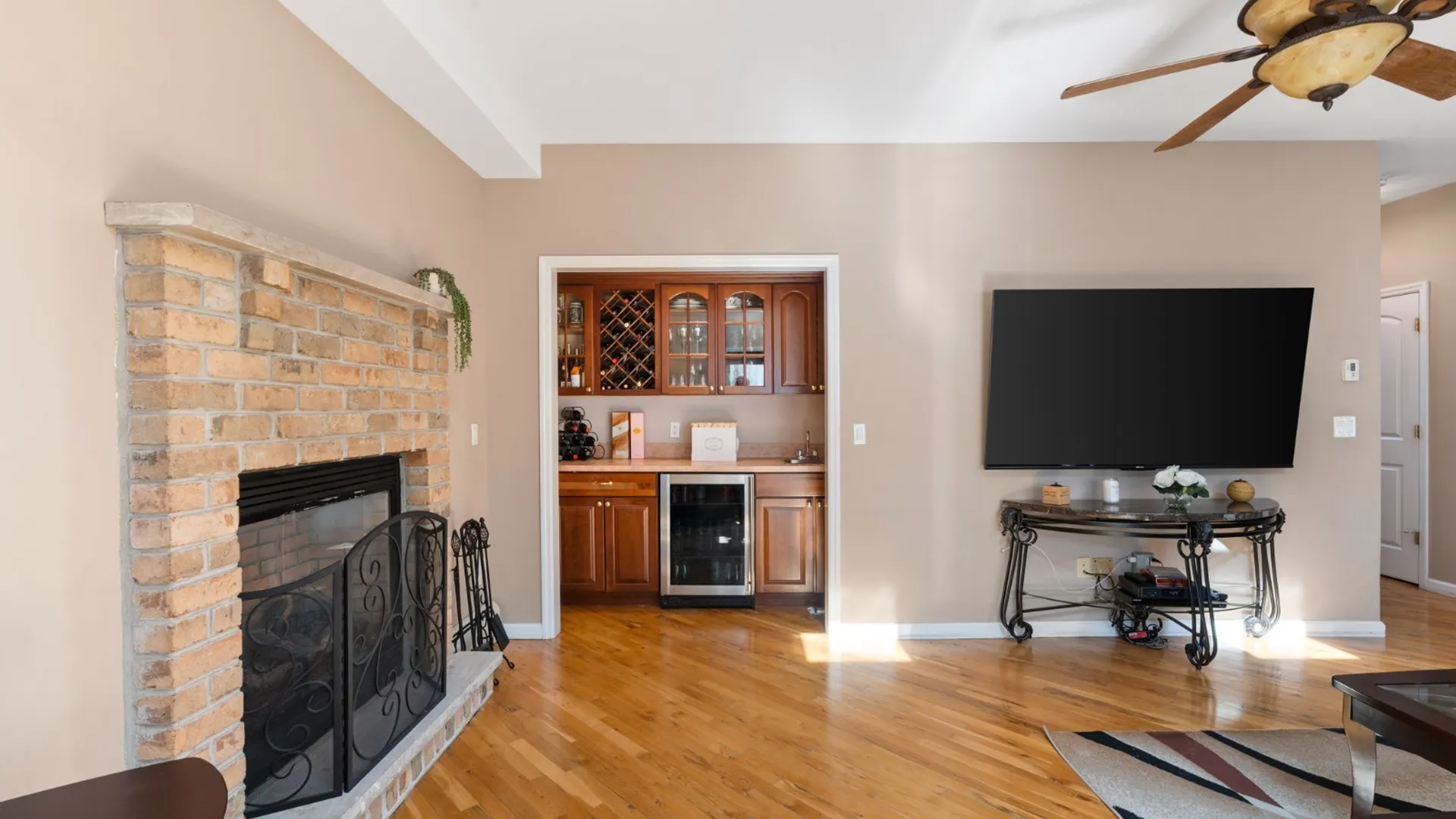 Property at 38 Bayview Ave, Staten Island, NY 10309 3