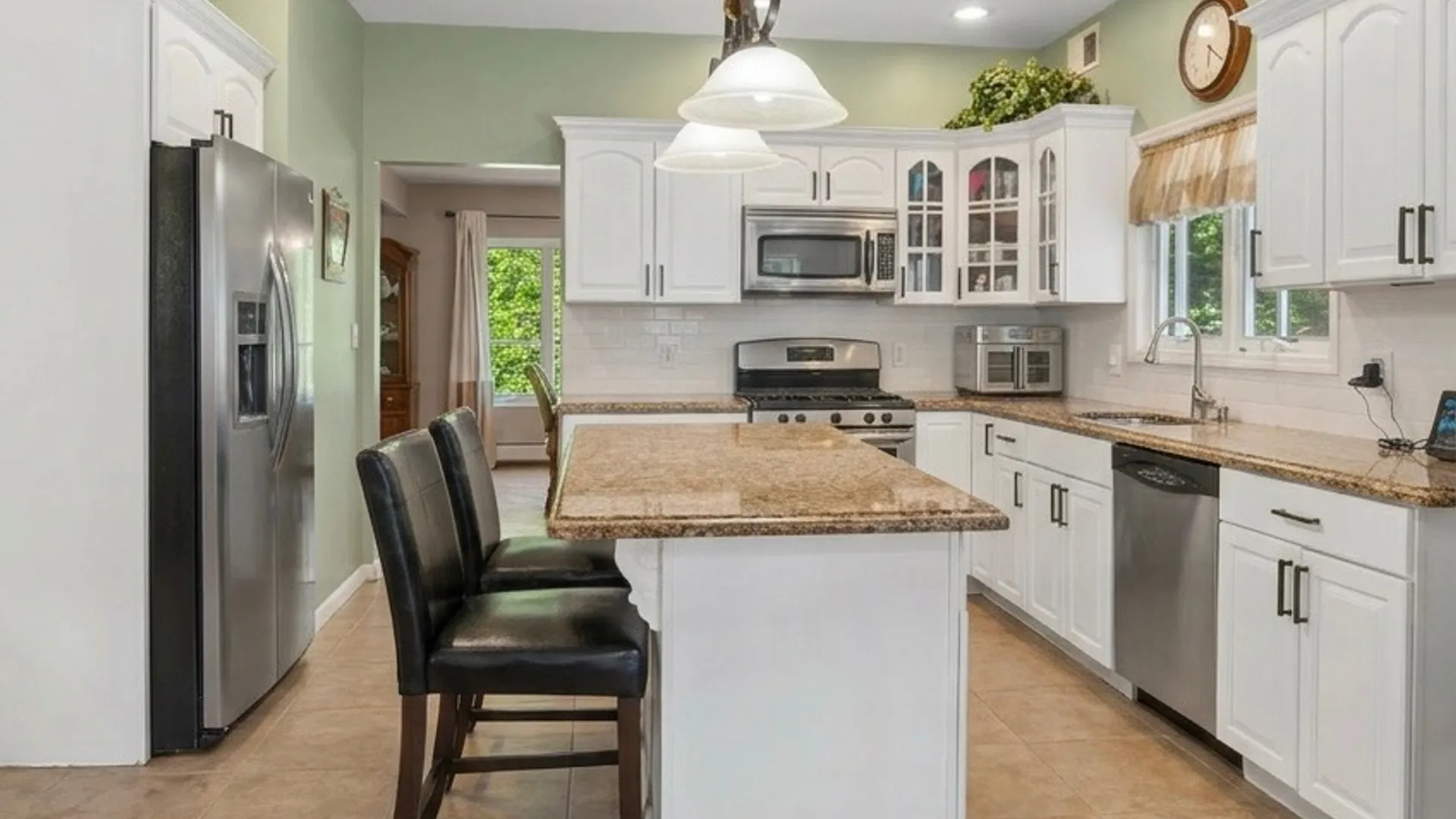 Property at 38 Bayview Ave, Staten Island, NY 10309 6