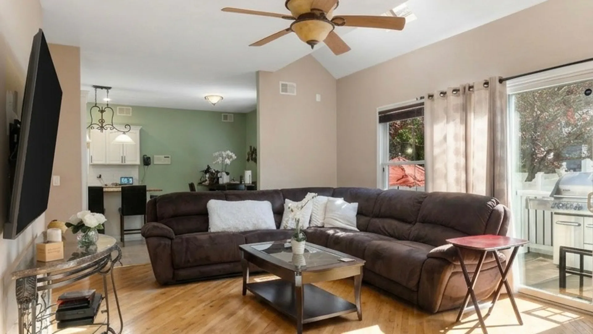 Property at 38 Bayview Ave, Staten Island, NY 10309 5