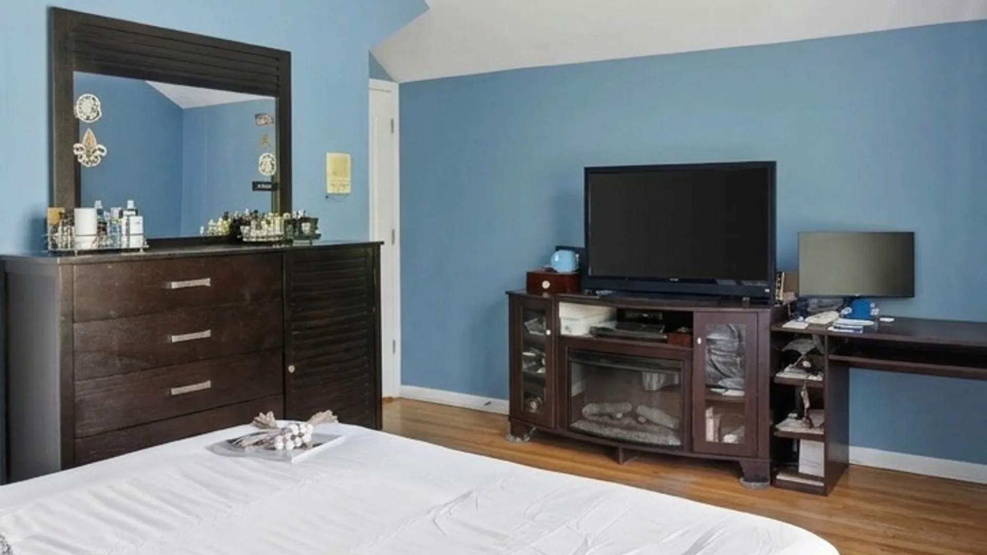 Property at 38 Bayview Ave, Staten Island, NY 10309 14