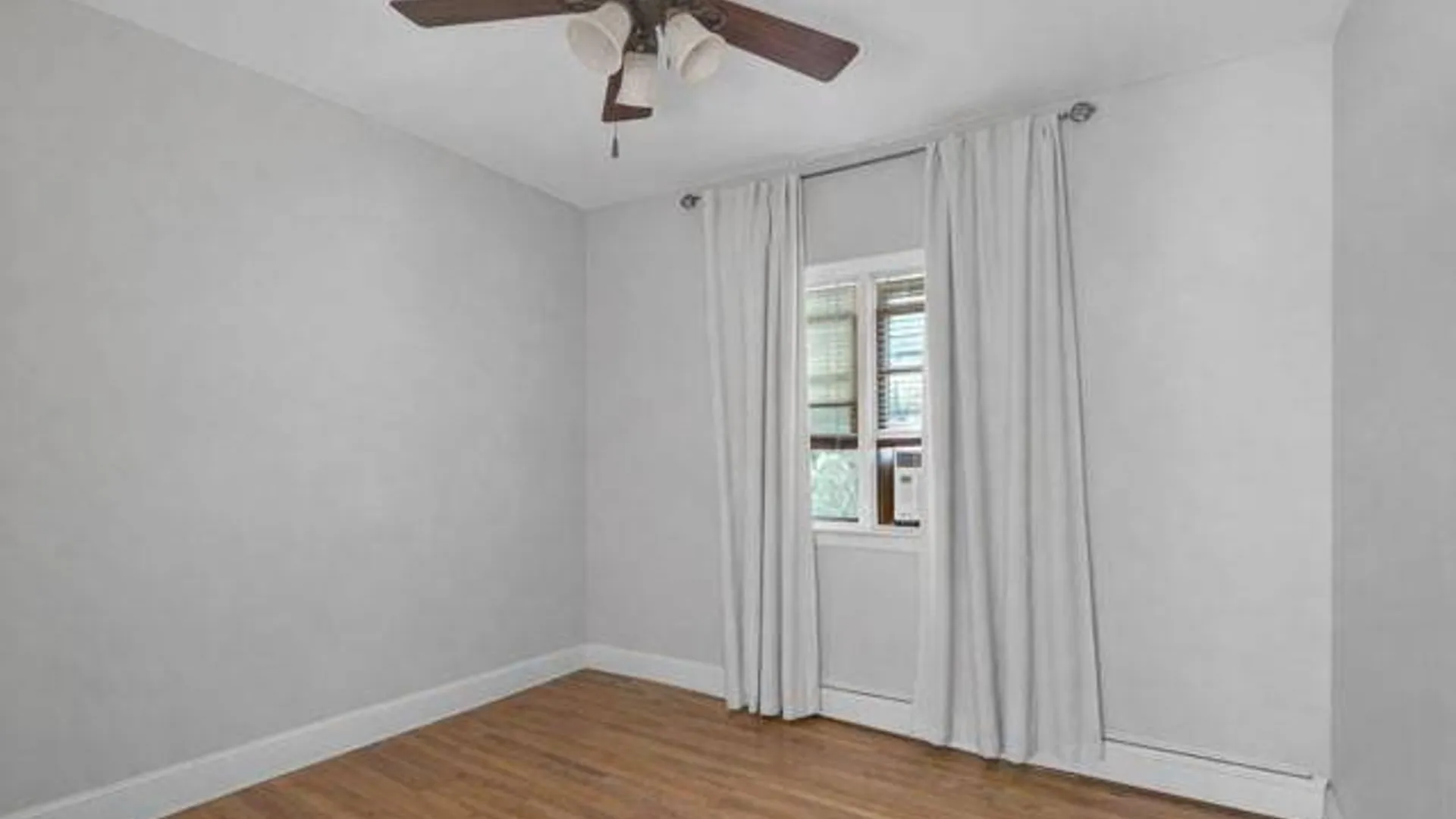 Property at 80 Labau Ave, Staten Island, NY 10301 12