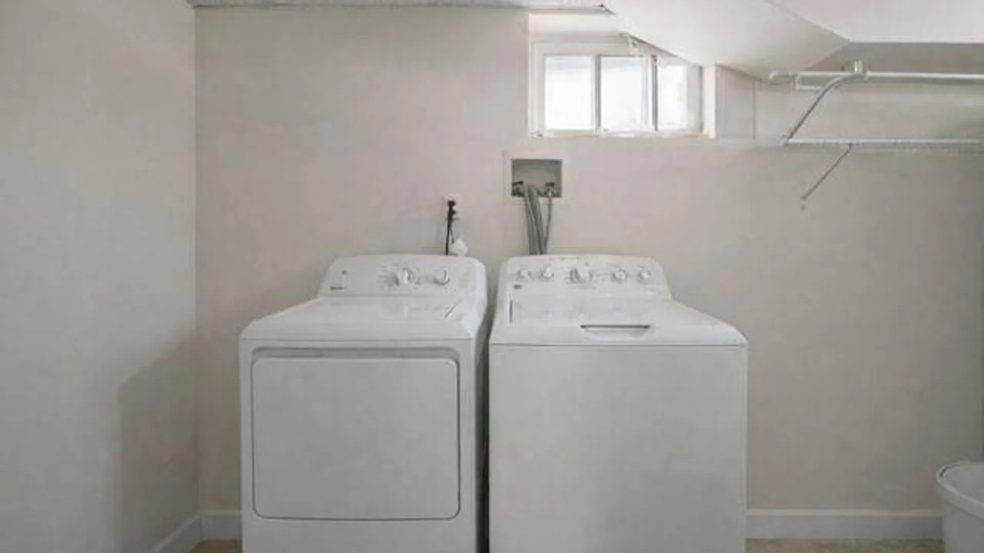 Property at 80 Labau Ave, Staten Island, NY 10301 24