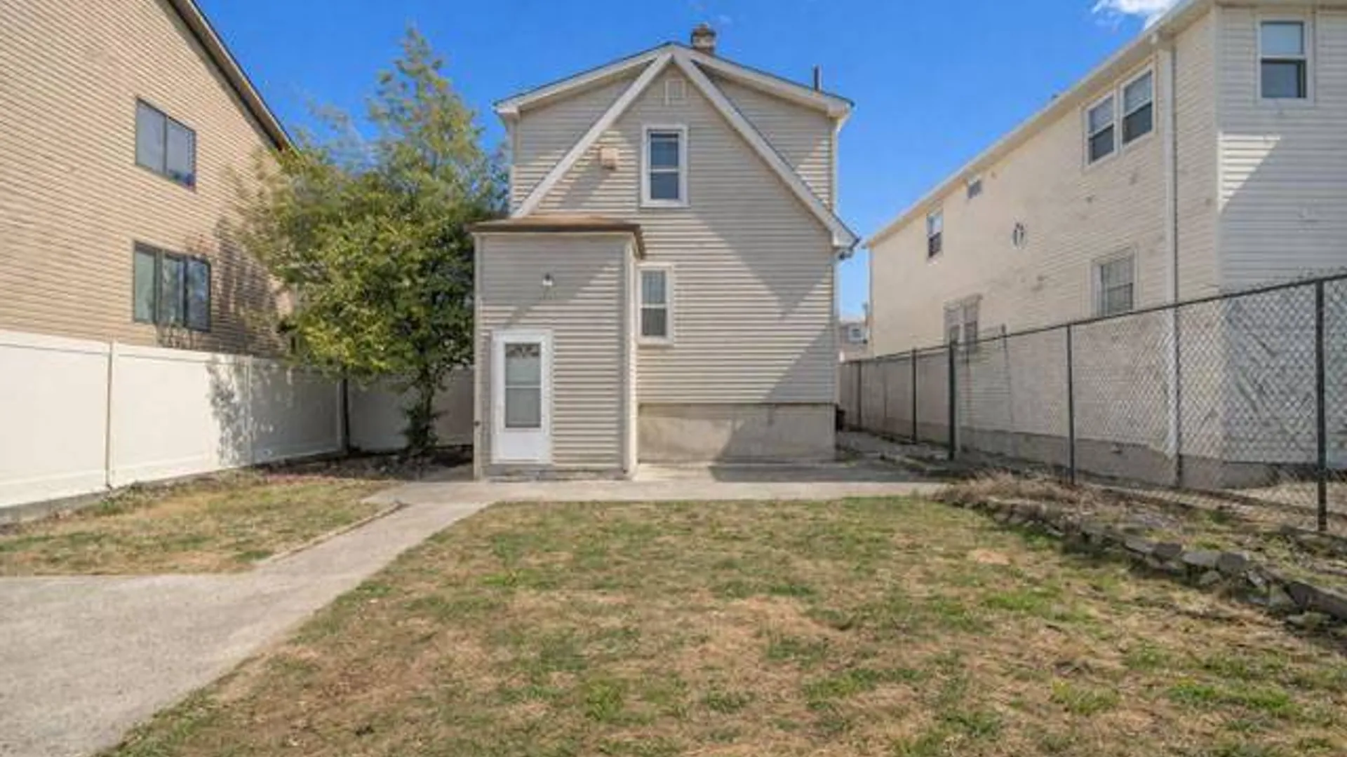 Property at 80 Labau Ave, Staten Island, NY 10301 31
