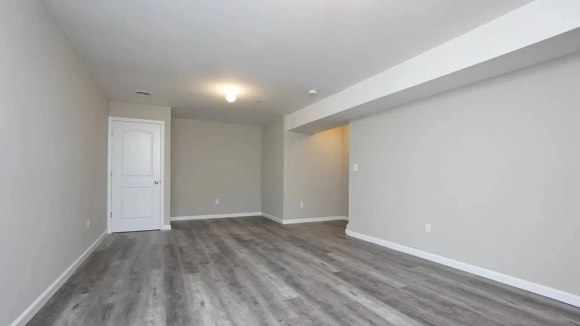 Property at 1131 Forest Ave, Staten Island, NY 10310 4