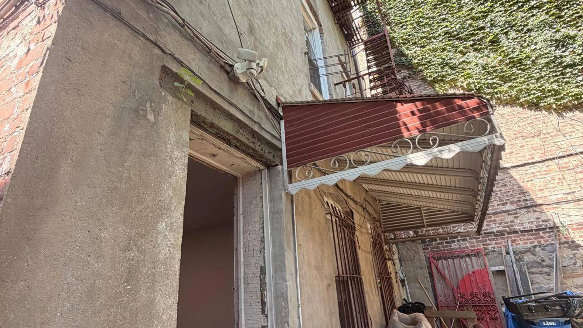 Property at 2360 Lorillard Pl, Bronx, NY 10458 3
