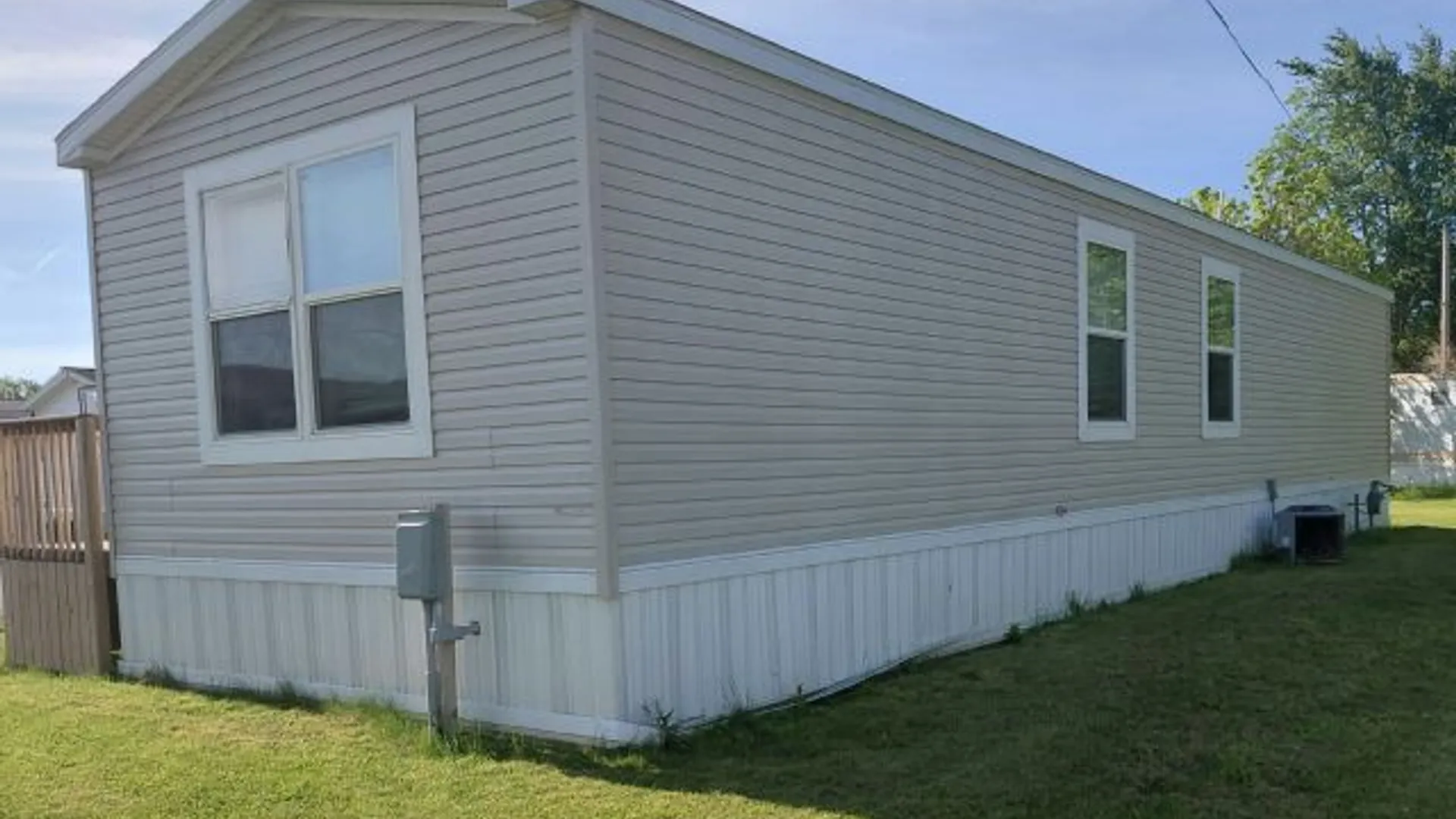 Property at 1498 East Dr, Alden, NY 14004 5
