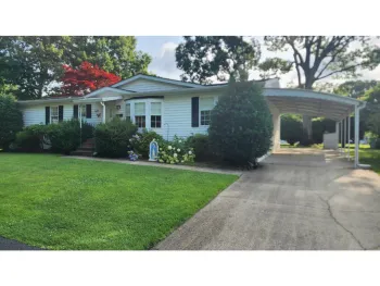 Property at 638 Fresh Pond Ave, Calverton, NY 11933
