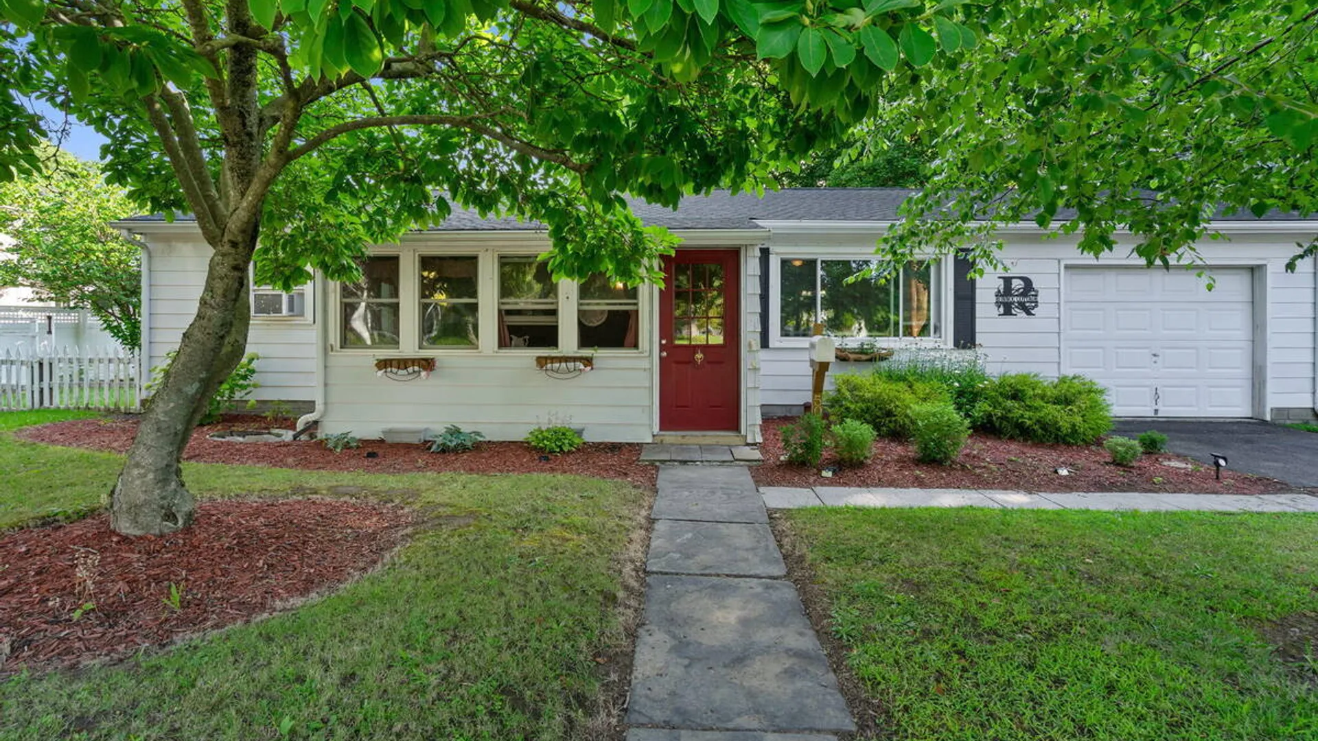 Property at 50 Washington Avenue, Coxsackie, NY 12051 3