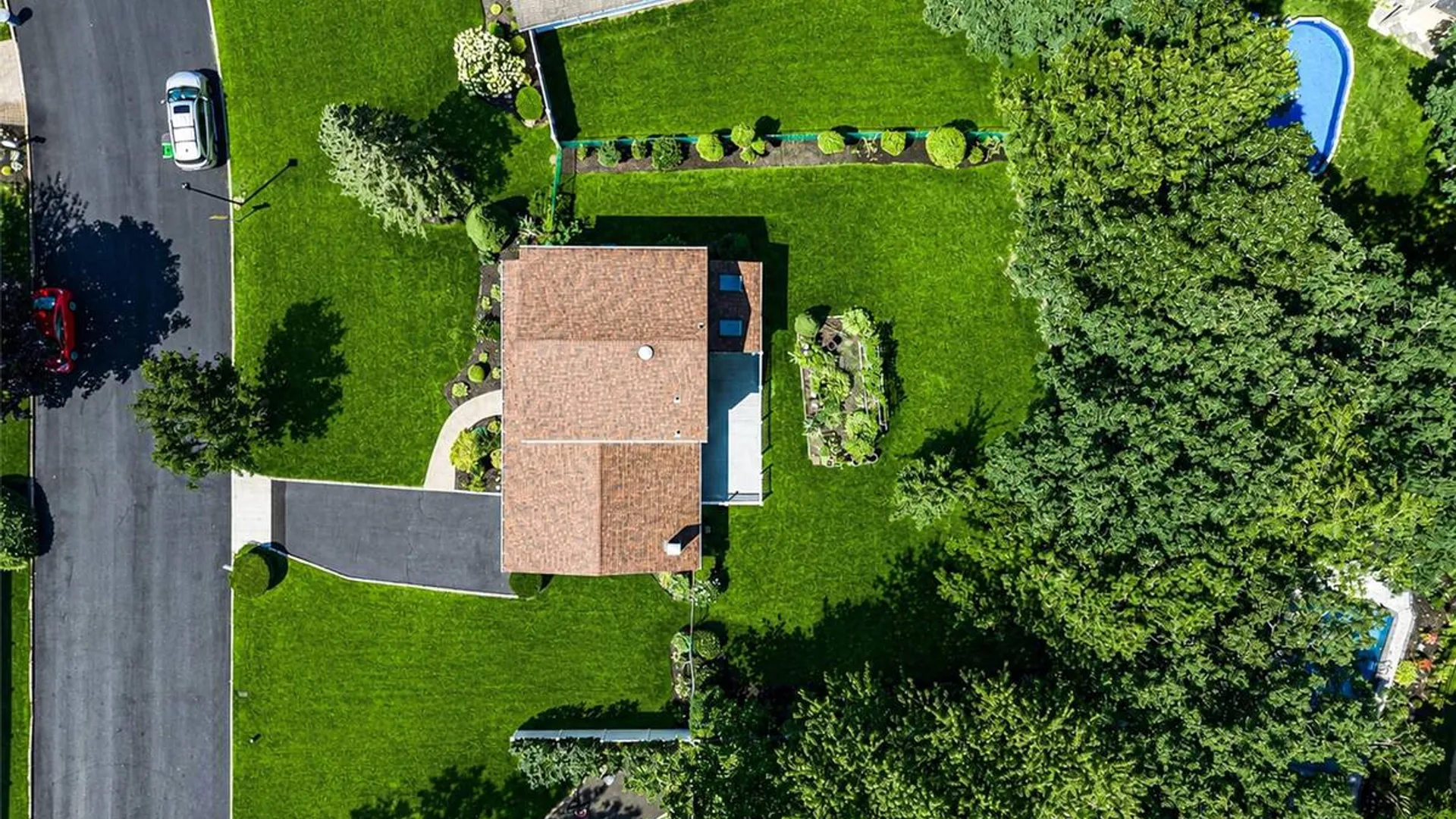 Property at 35 Royalston Lane, Centereach, NY 11720 9