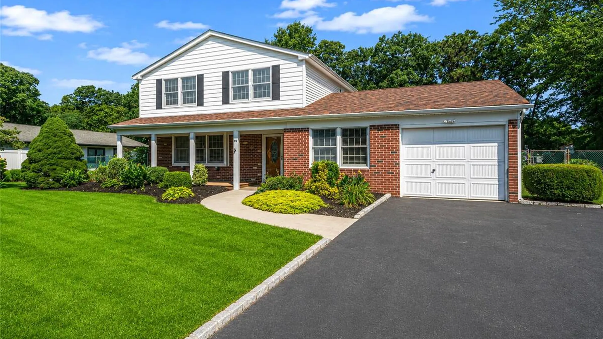 Property at 35 Royalston Lane, Centereach, NY 11720 37