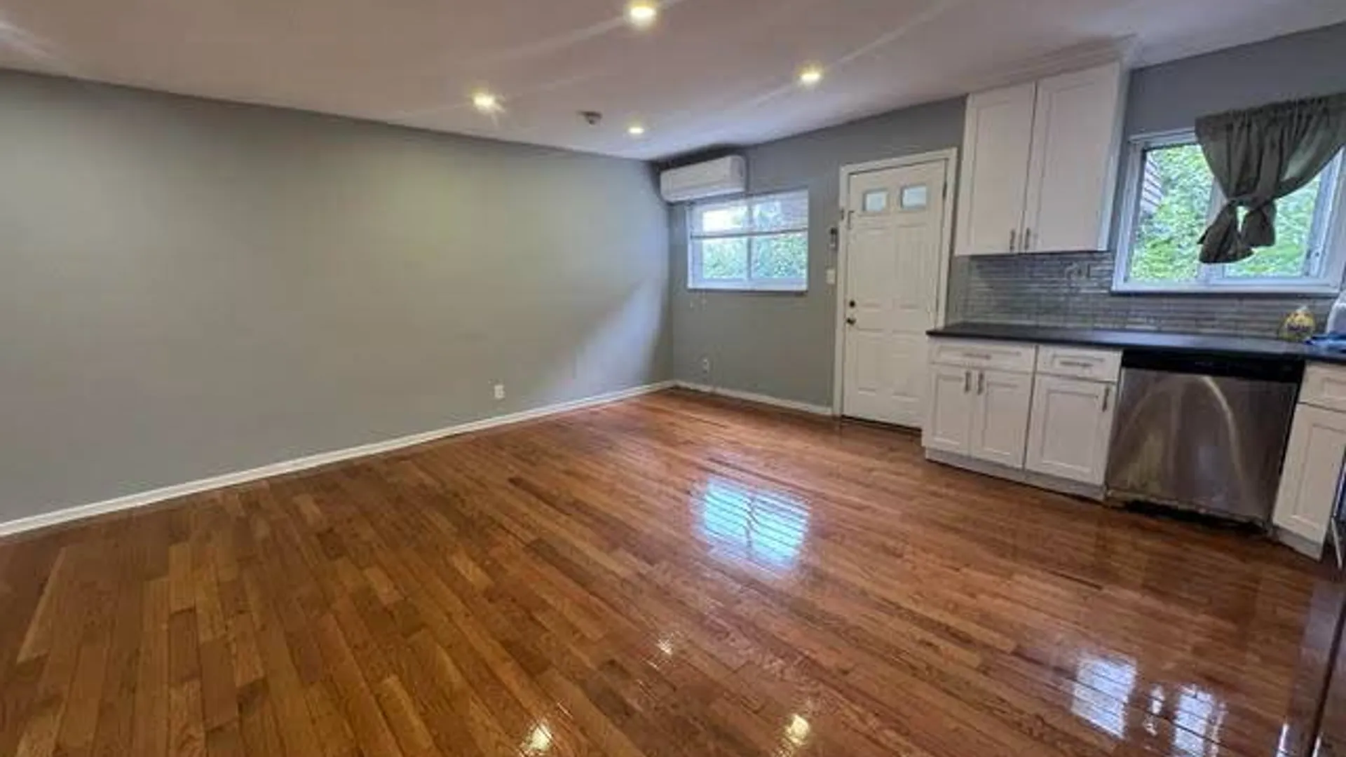 Property at 409 S 3rd Avenue, Mount Vernon, NY 10550 7