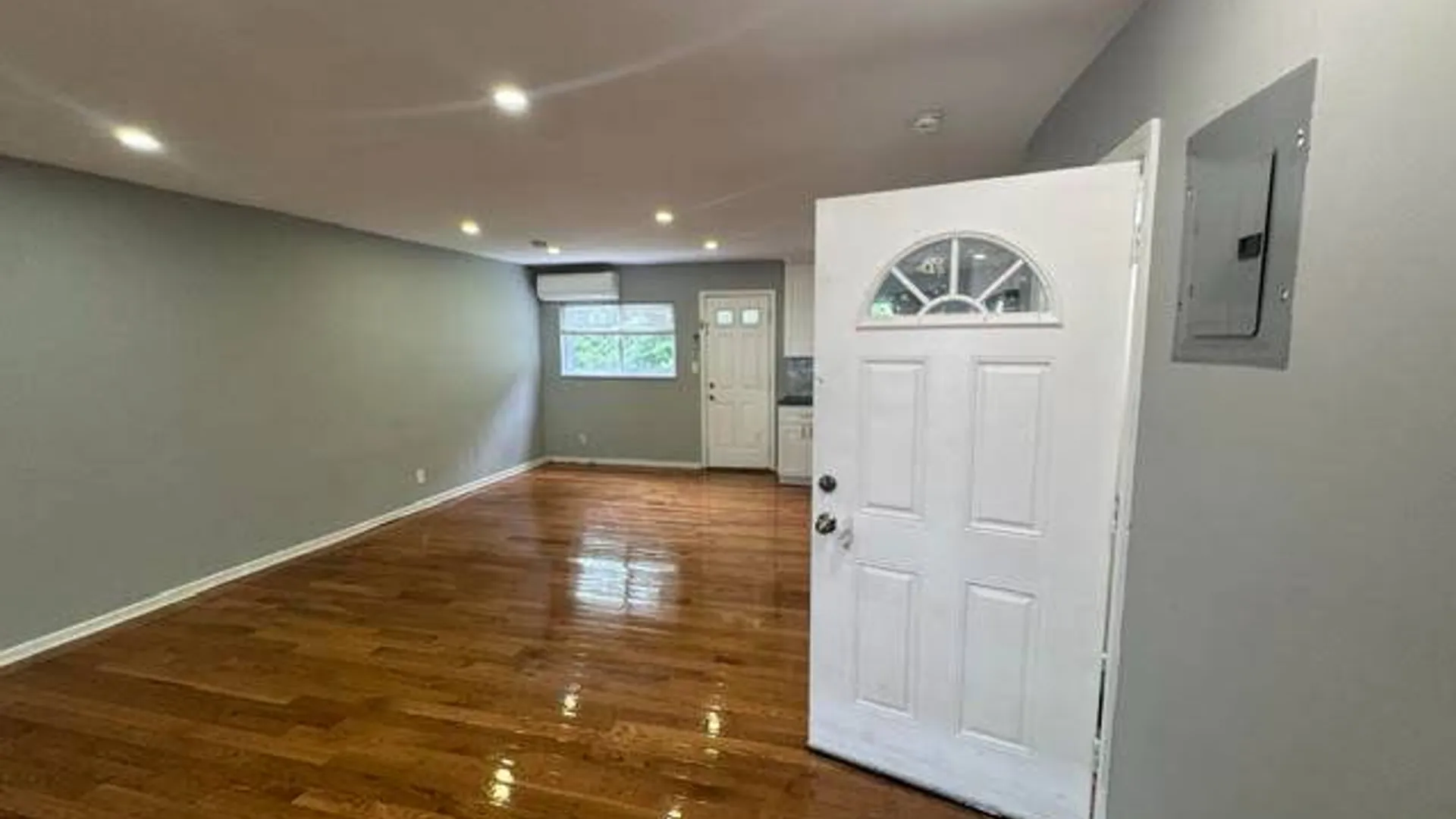 Property at 409 S 3rd Avenue, Mount Vernon, NY 10550 6
