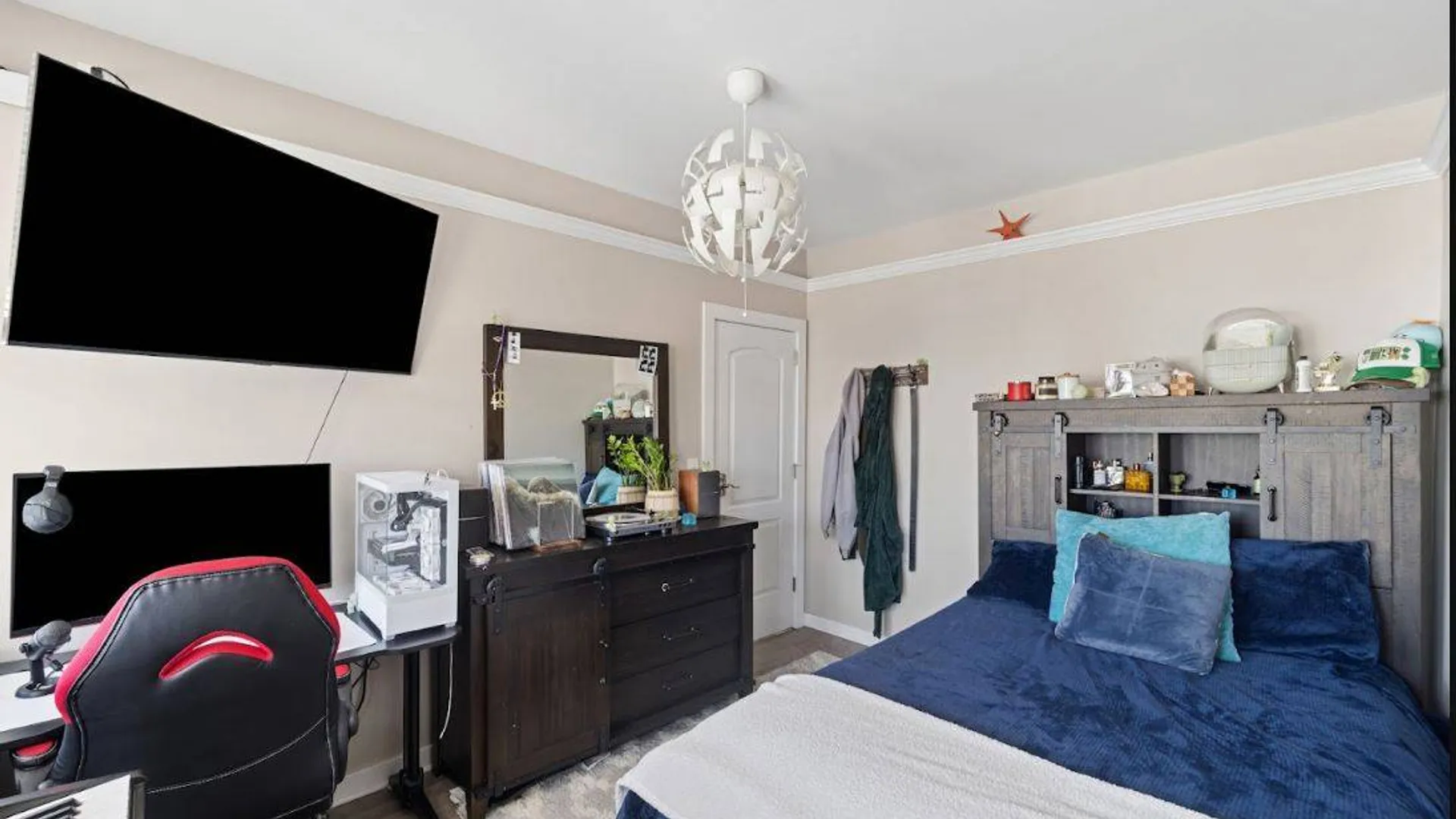 Property at 76-04 68th Ave, New York, NY, NY 11379 26