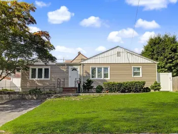 Property at 28 Roundhill Dr, Yonkers, NY 10710