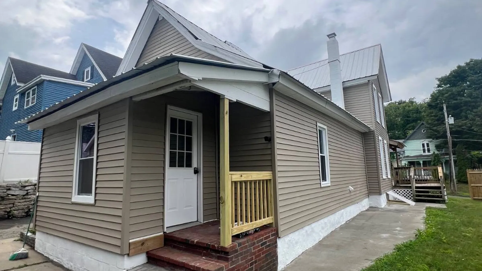 Property at 53 Park St, Gloversville, NY 12078 27