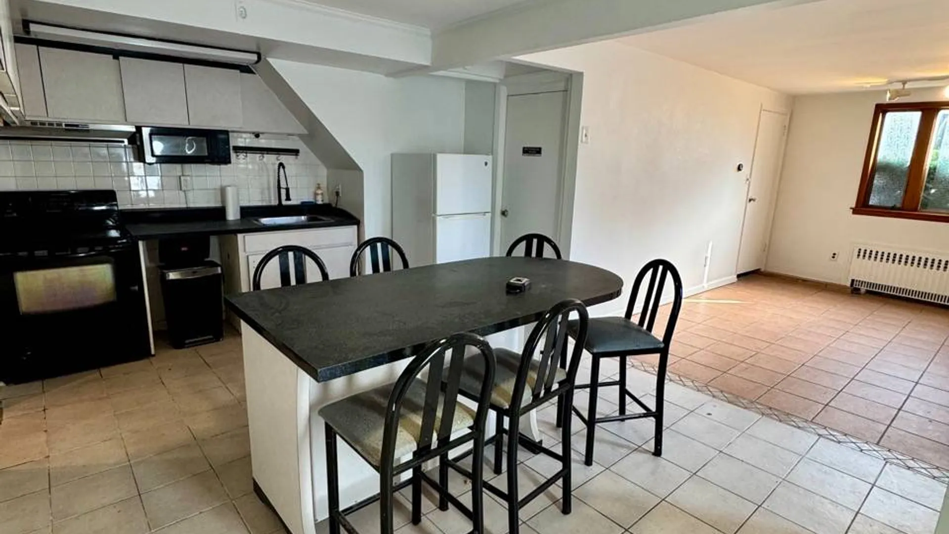 Property at 2001 Gerritsen Avenue, Brooklyn, NY 11229 3