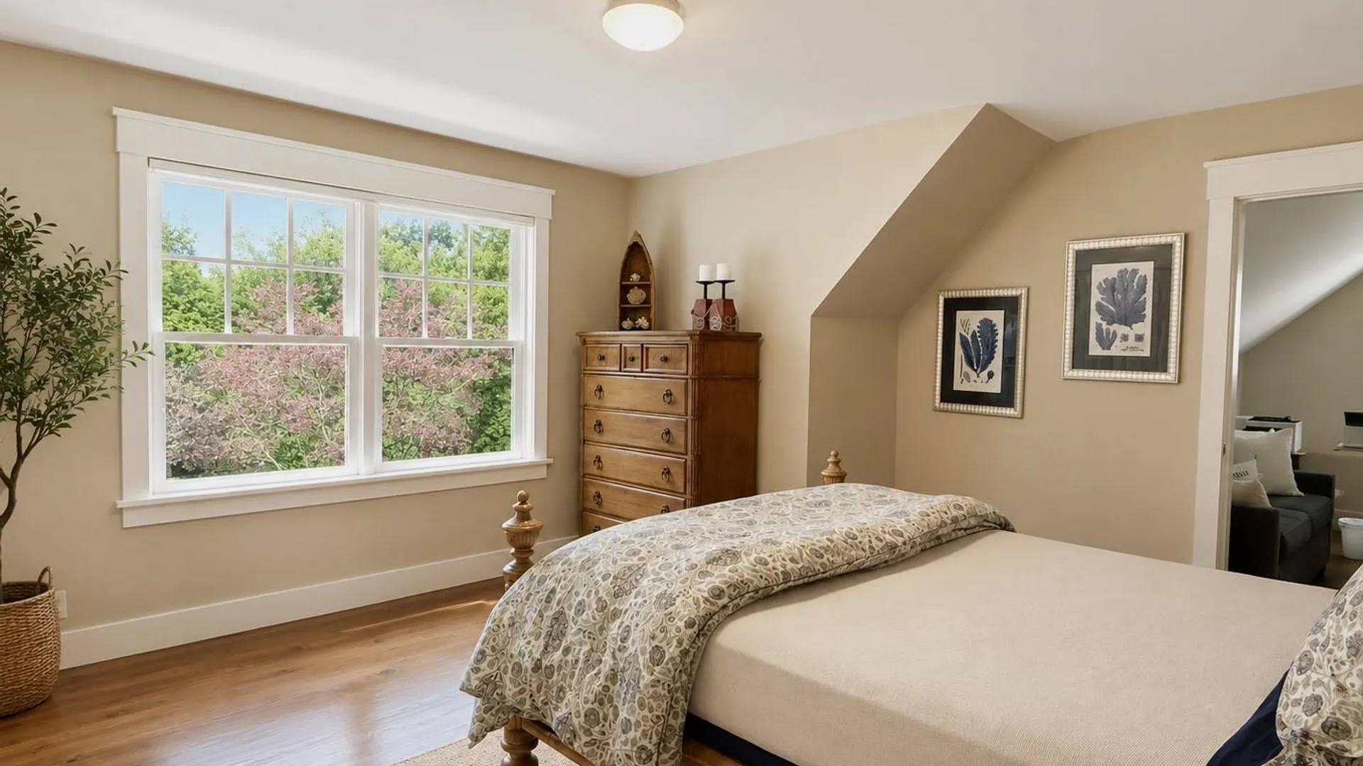 Property at 41 Manor Lane North, East Hampton, NY 11937 12