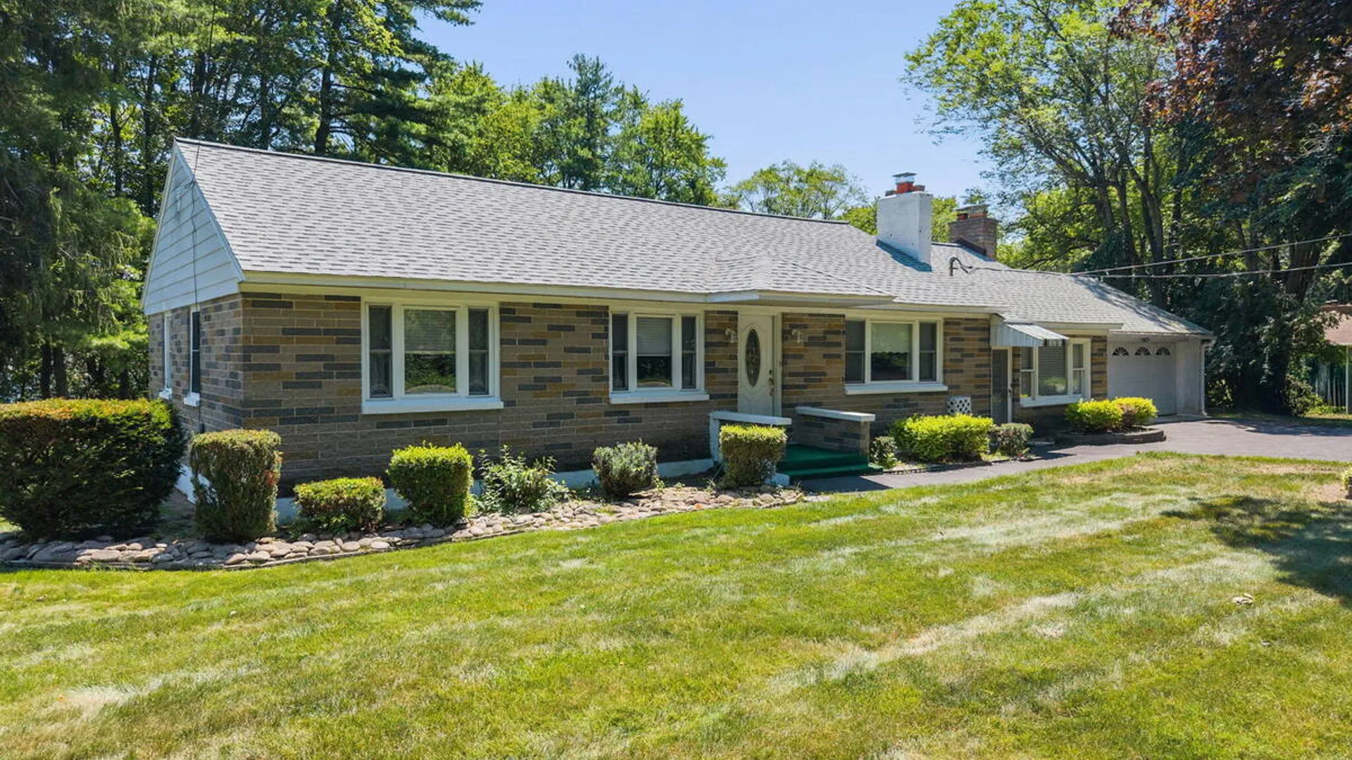 Property at 1984 Van Antwerp Road, Niskayuna, NY 12309 4