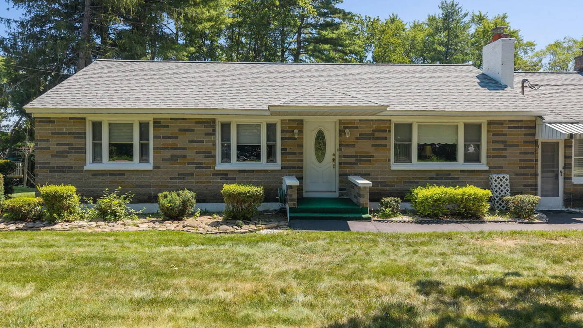 Property at 1984 Van Antwerp Road, Niskayuna, NY 12309 6