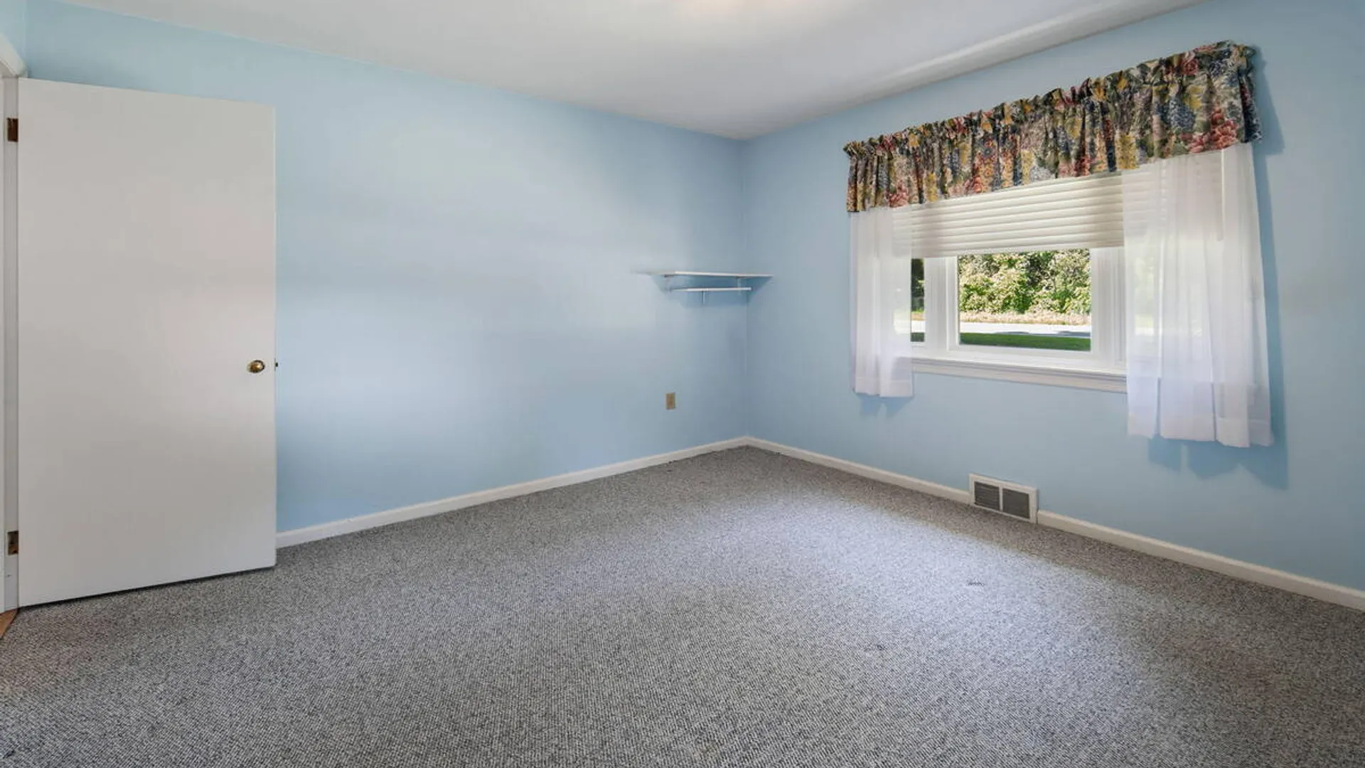 Property at 1984 Van Antwerp Road, Niskayuna, NY 12309 21