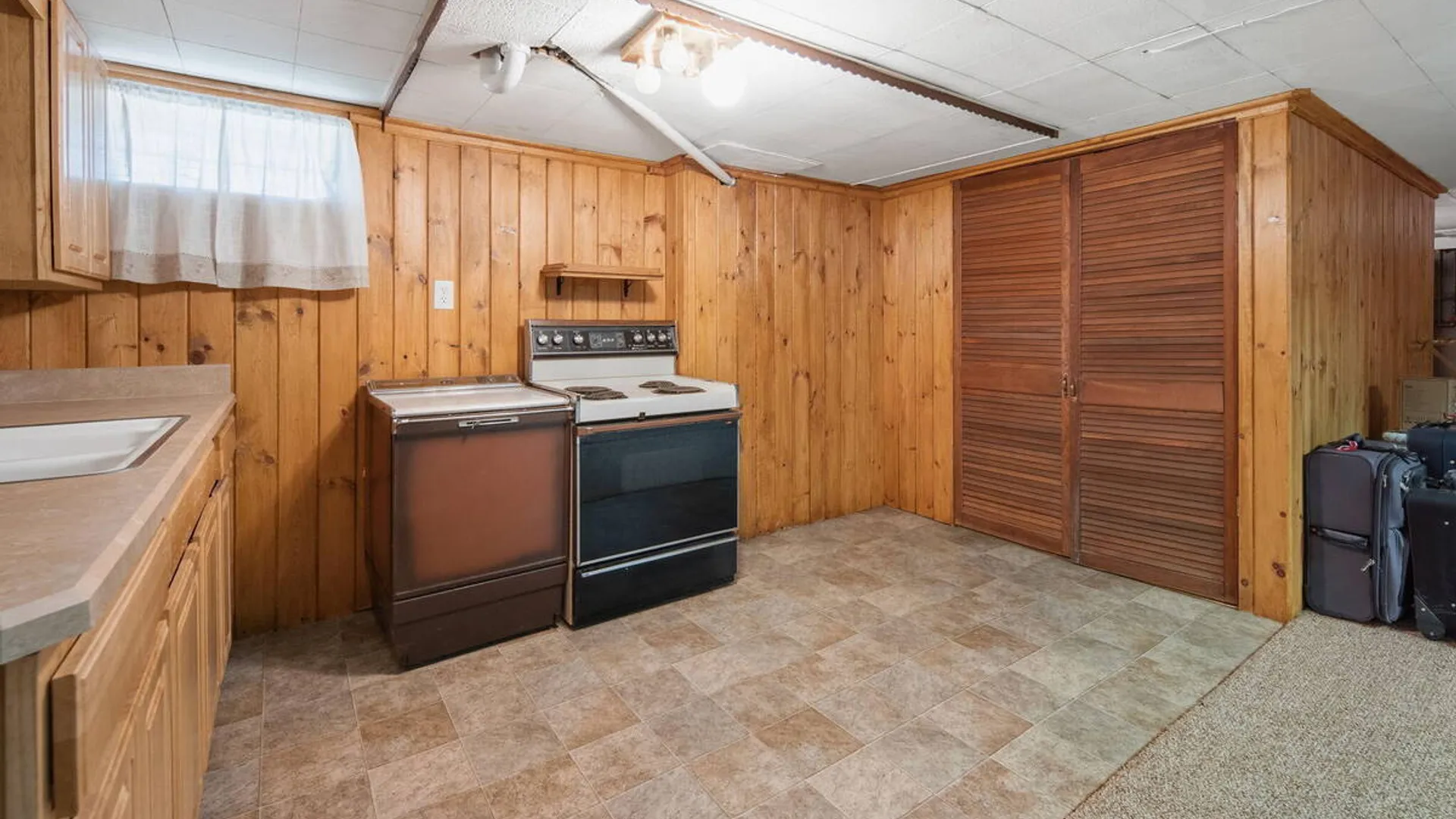 Property at 1984 Van Antwerp Road, Niskayuna, NY 12309 39