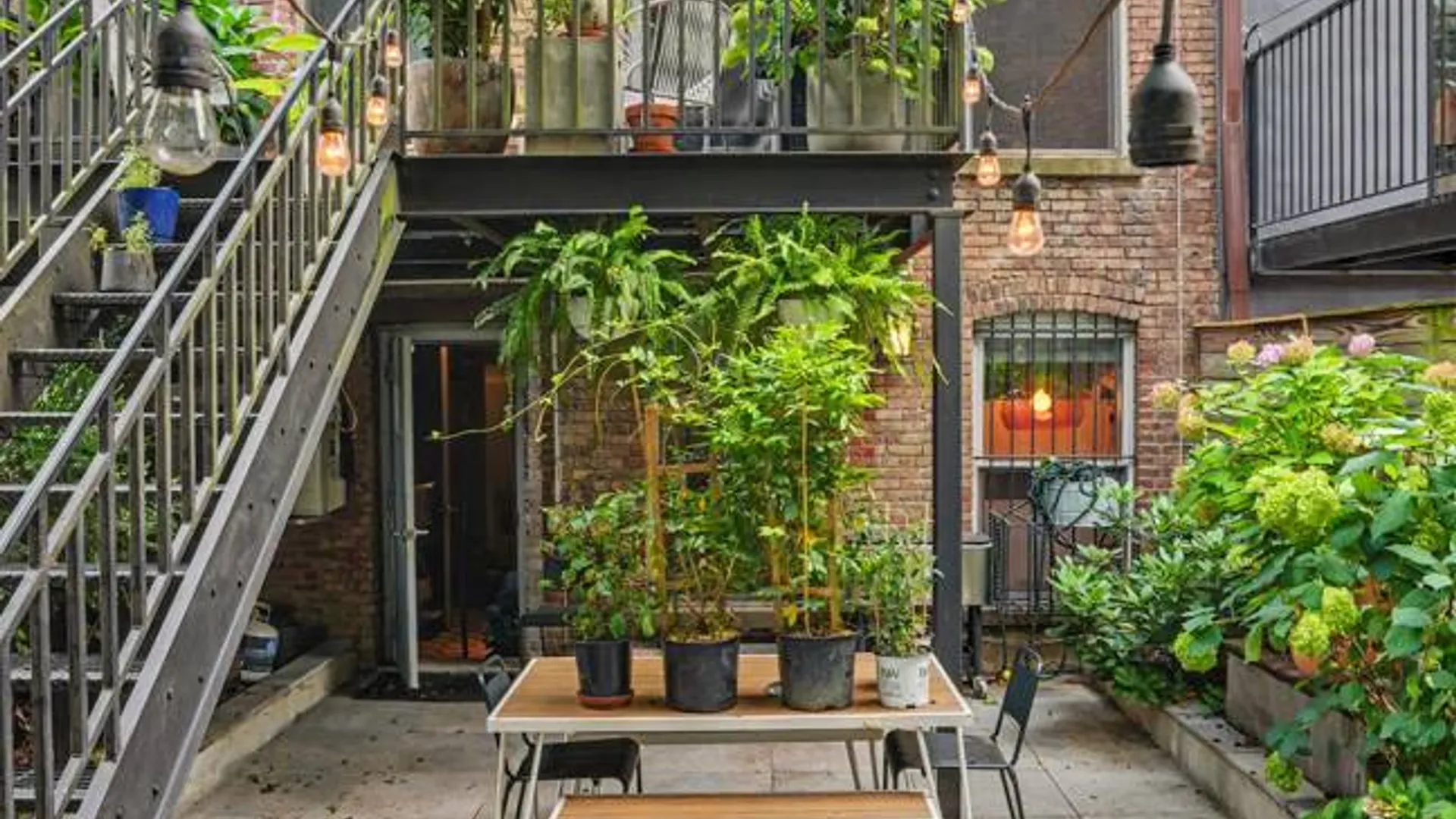 Property at 147 Stuyvesant Avenue, Brooklyn, NY 11221 10