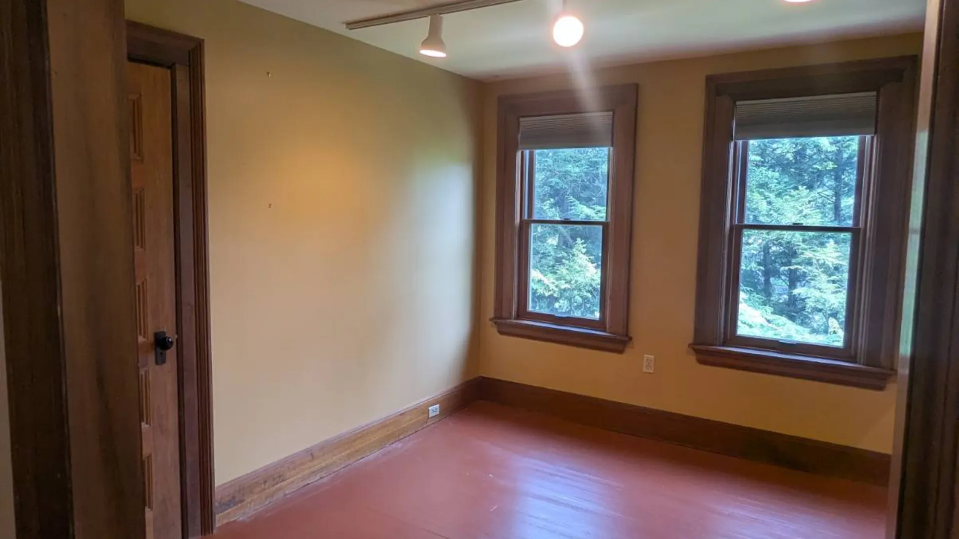 Property at 18 Monroe St, Glens Falls, NY 12801 11