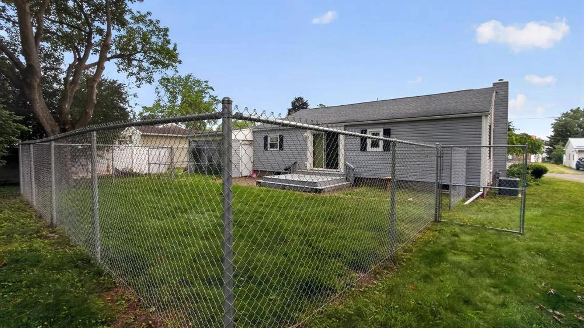 Property at 162 Landon Ave, Newark, NY 14513 5
