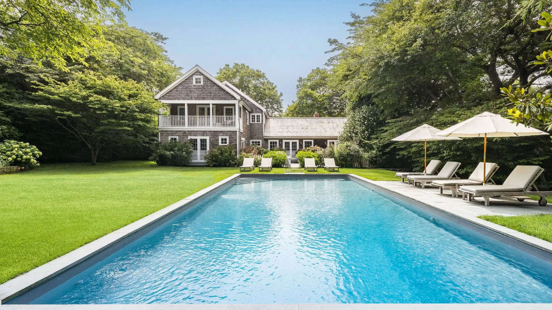 Property at 18 Gansett Lane, Amagansett, NY 11930 3