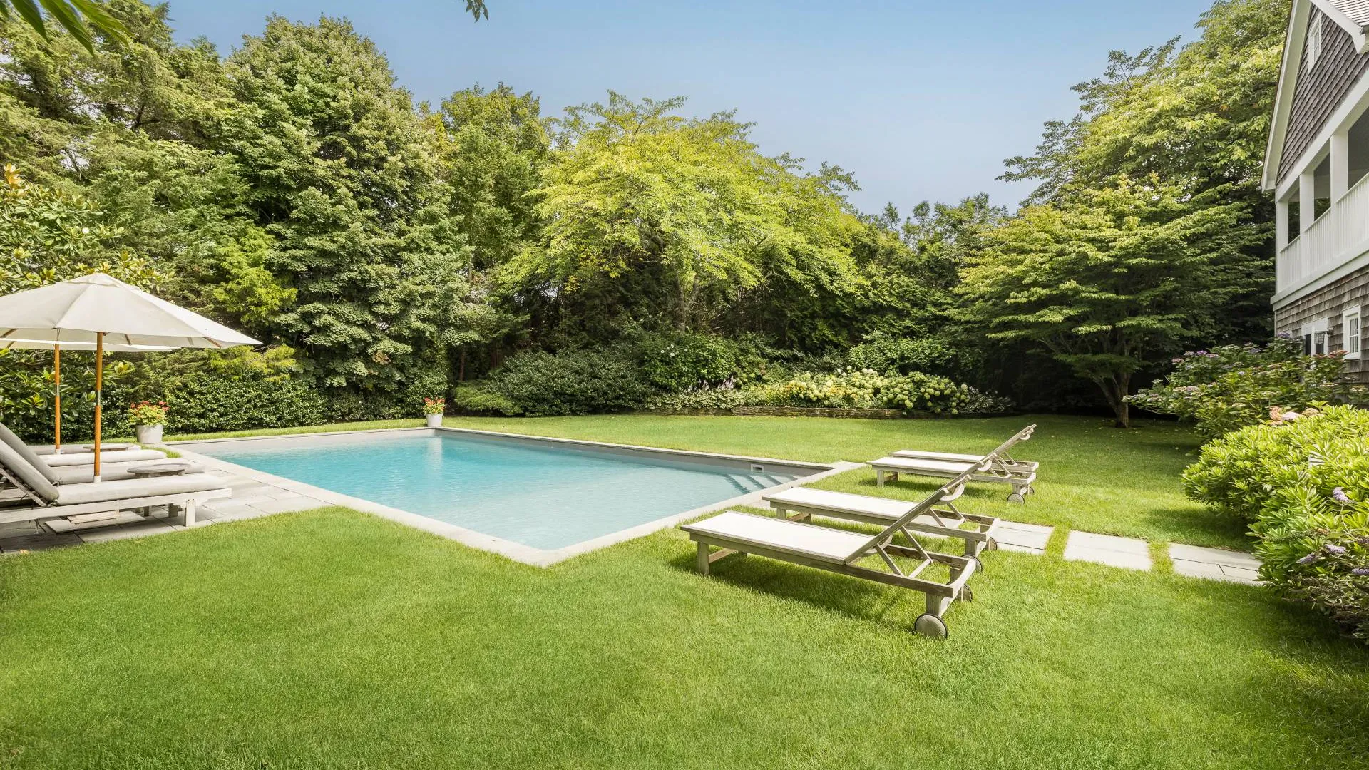 Property at 18 Gansett Lane, Amagansett, NY 11930 16