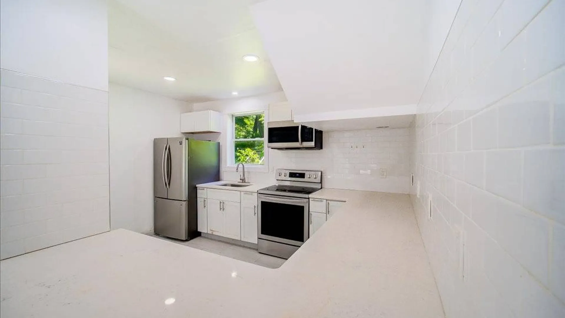 Property at 629 South Road, Milton, NY 12547 14