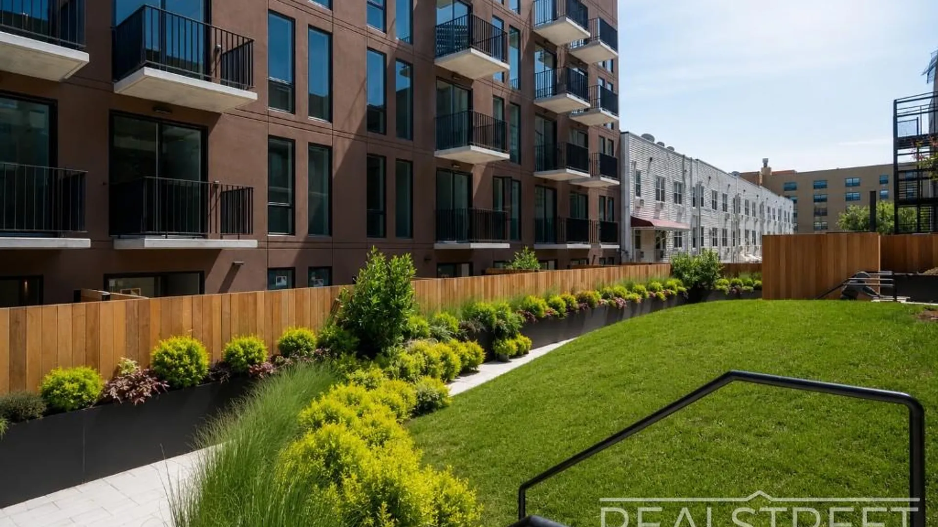 Property at 150 Noll St, BROOKLYN, NY 11206 12
